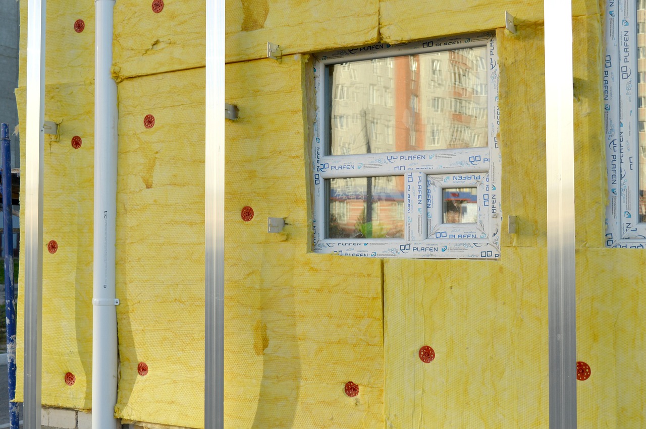 Isolation thermique de façade – travaux d’isolation à Plaisir Pose d'isolation thermique sur une façade lors de travaux d'isolation à Plaisir