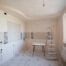 Cuisine moderne en pleine rénovation avec travaux d'aménagement intérieur